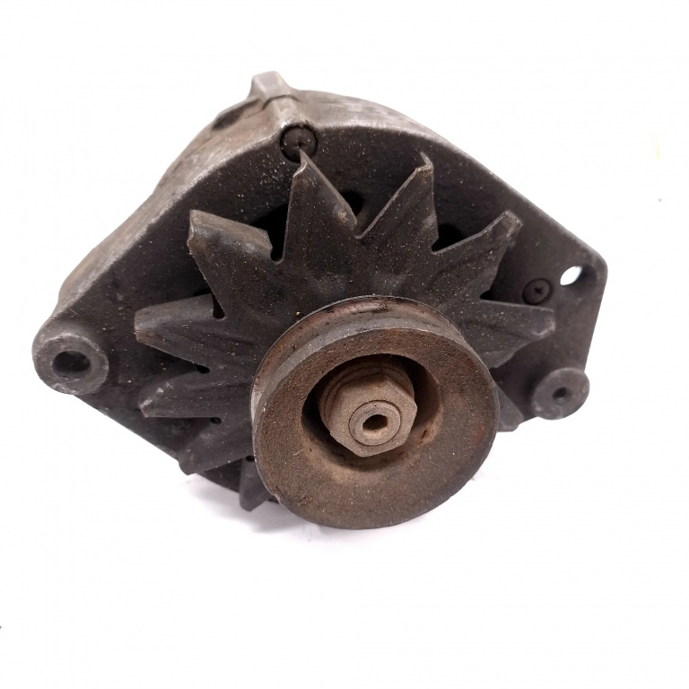 Alternator Vw Transporter Mk4 / T4 1990-2003 2.4 D Motorina Bosch