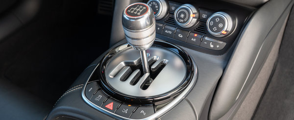 Altul ca el nu va mai exista niciodata. Audi-ul din 2007 are motor V10 care se tureaza pana la 8.700 rpm si cutie manuala cu sase rapoarte