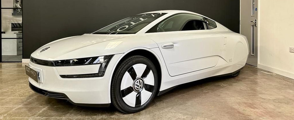 Altul ca el nu va mai exista niciodata. Volkswagen-ul din 2015 are motor diesel de 0.8 litri si camere video in loc de oglinzi retrovizoare Altul ca el nu va mai exista niciodata. Volkswagen-ul din 2015 are motor diesel de 0.8 litri si camere video in loc de oglinzi retrovizoare