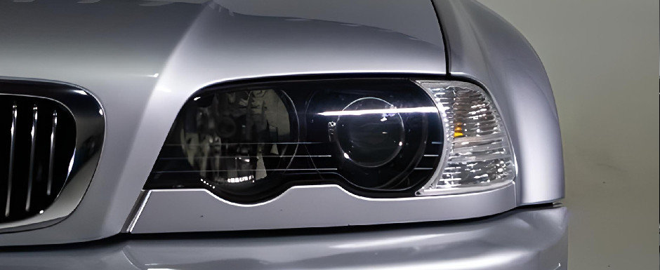 Altul ca el s-ar putea sa nu mai existe niciodata. BMW-ul din 2003 are un motor aspirat cu sase cilindri in linie si o cutie manuala cu sase rapoarte Altul ca el s-ar putea sa nu mai existe niciodata. BMW-ul din 2003 are un motor aspirat cu sase cilindri in linie si o cutie manuala cu sase rapoarte