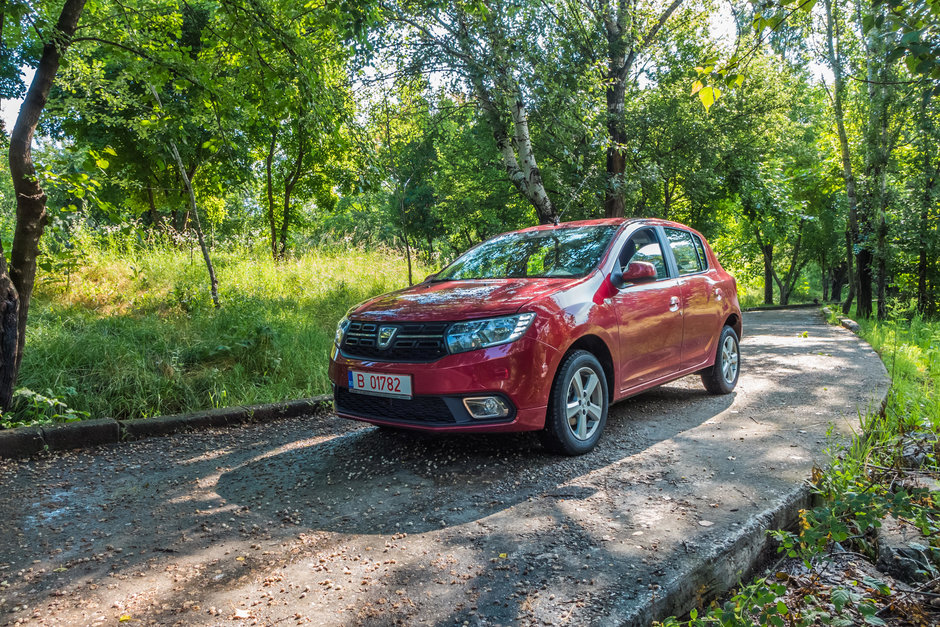 Am condus masina cu cea mai ieftina motorizare din Europa: Dacia SCe de 75 cp. Merita sau nu?