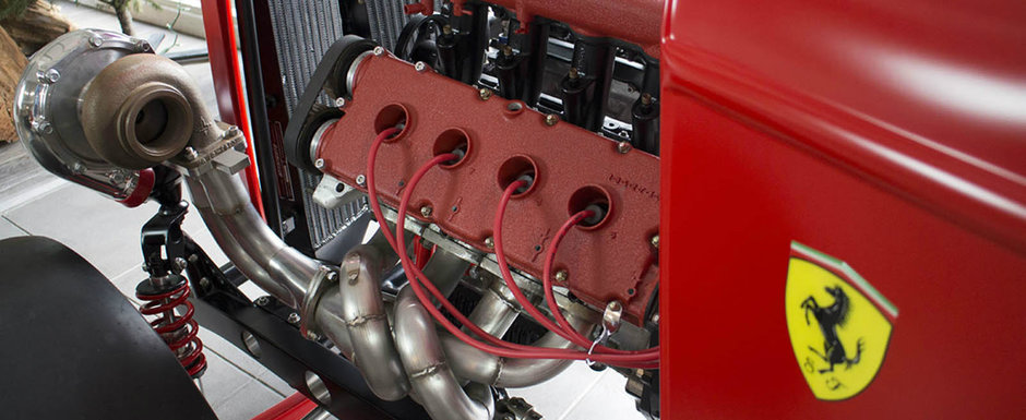 Am vazut multe, dar un hot-rod cu motor de Ferrari si 950 de cai n-am mai intalnit pana acum Am vazut multe, dar un hot-rod cu motor de Ferrari si 950 de cai n-am mai intalnit pana acum
