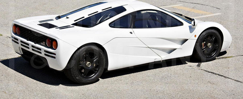 Americanii scot la licitatie singurul McLaren F1 Marlboro White din lume