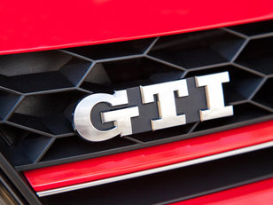 AMG, GTI, STi, dCi sau OPC: tu stii ce inseamna initialele pe care le vedem zilnic pe masini?