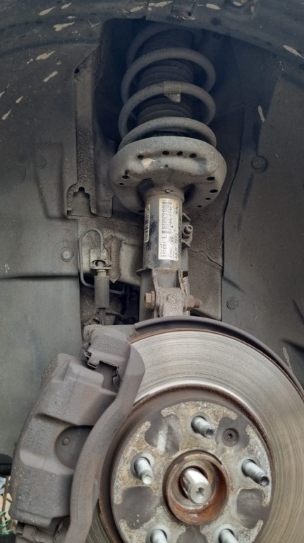 Amortizoare fata stanga/dreapta Astra J din 2010/2020 motor 1.4 benzina cu turbo