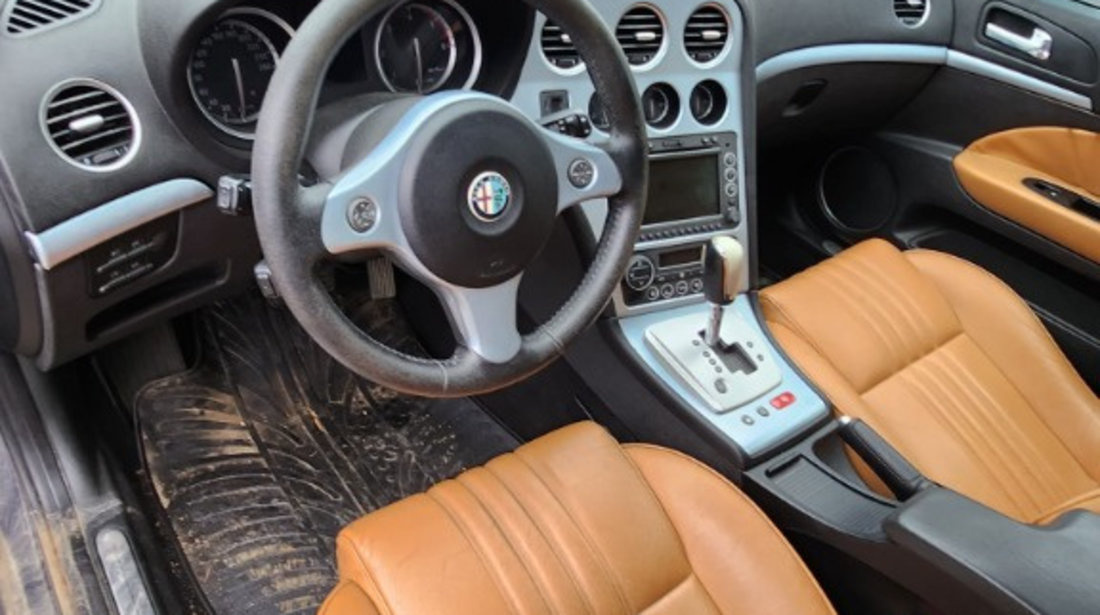 Amortizor capota Alfa Romeo 159 2006 combi 2.4 TDM