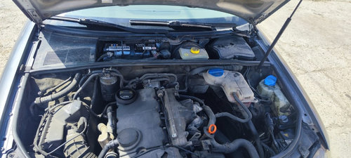 Amortizor capota Audi A4 B7 2.0 TDI cod motor BRE 140CP/103KW transmisie manuala 6+1 cod HCF an 2006