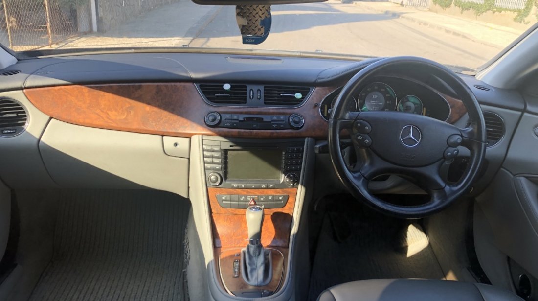 Amortizor capota Mercedes CLS W219 2006 Limuzina 3.0 CDI