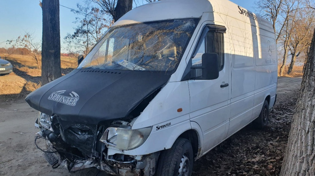 Amortizor capota Mercedes Sprinter W905 2001 311 2.2 cdi