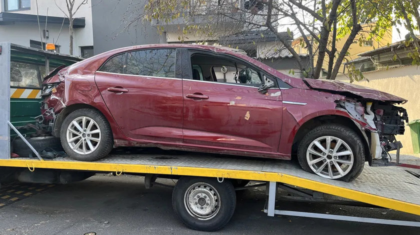 Amortizor capota Renault Megane 4 Intenese 2019 30.000km