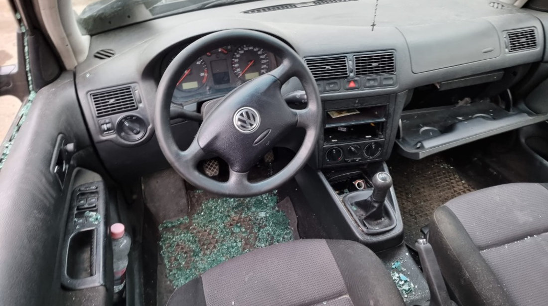 Amortizor capota Volkswagen Golf 4 2003 hatchback 1.9 tdi