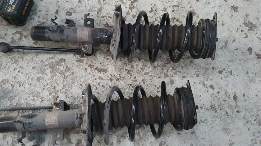 Amortizor cu arc si flansa Nissan Qashqai 2014 2015 2016 2017 2018