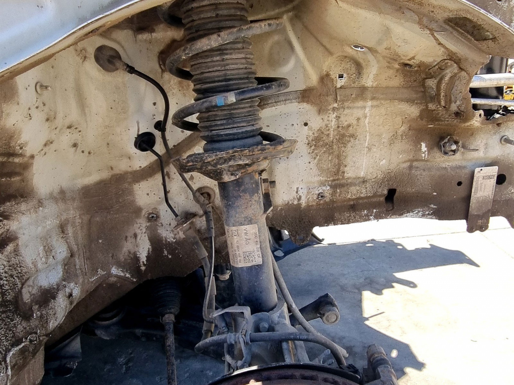 Amortizor dreapta fata Skoda Superb III Combi (3V5) [Fabr 2015-2024] 3q0413031cr 2.0 TDI DFGA 110 KW / 150 CP