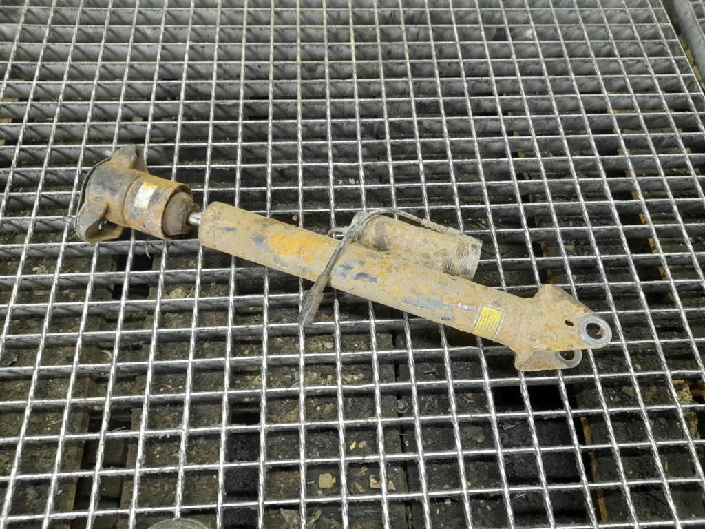 Amortizor electric stanga spate Mercedes-Benz ML W164 [2005 - 2008] 3.0 cdi om642