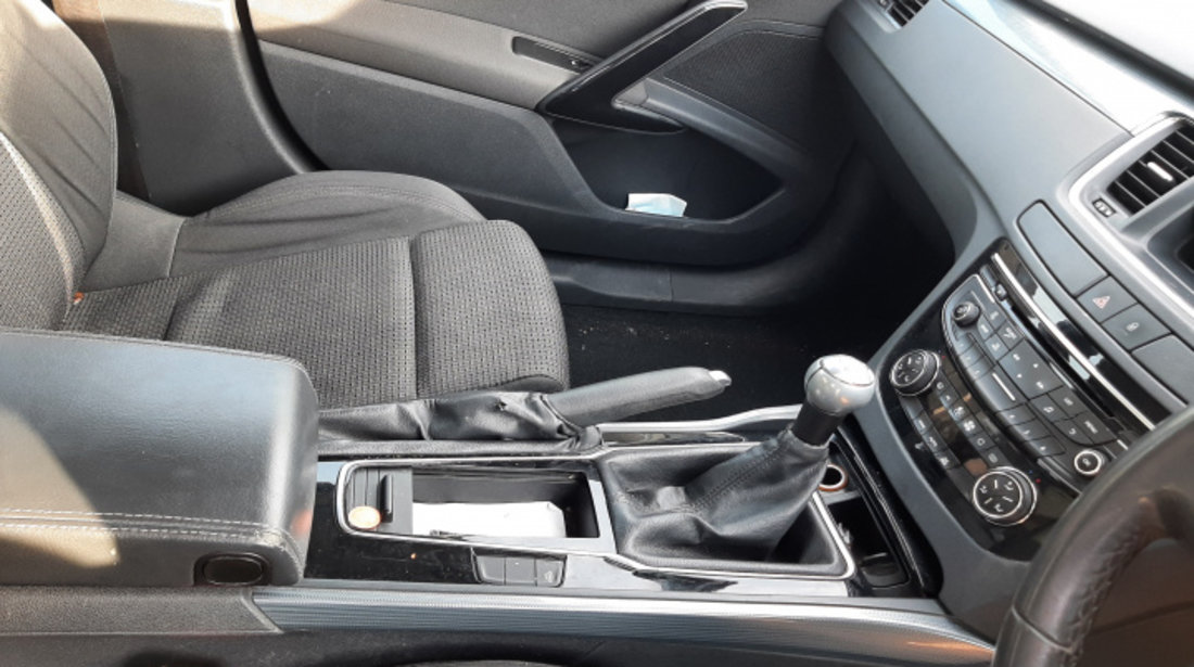 Amortizor fata dreapta Pret pentru tot ansamblul : Telescop, arc si flansa Peugeot 508 [2010 - 2014] Sedan 1.6 HDi MT (112 hp)