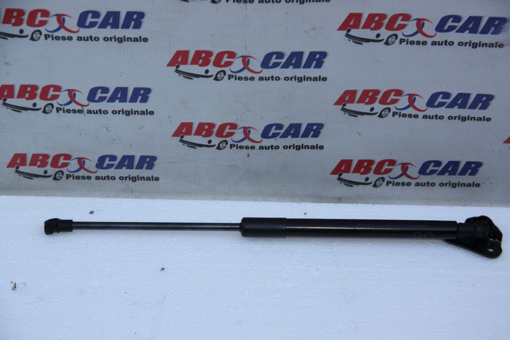 Amortizor haion dreapta Toyota Yaris XP130 cod: 68950-0D210 model 2018