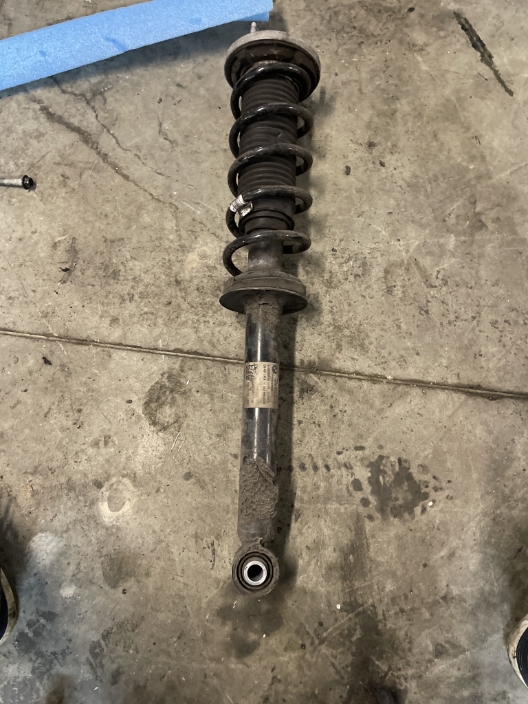 Amortizor spate BMW 520 G30 2.0 Motorina 2019, 686661702 / DREAPTA SPATE