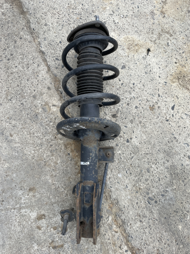 Amortizor stanga fata Mazda 3 2.2 Motorina 2015, -