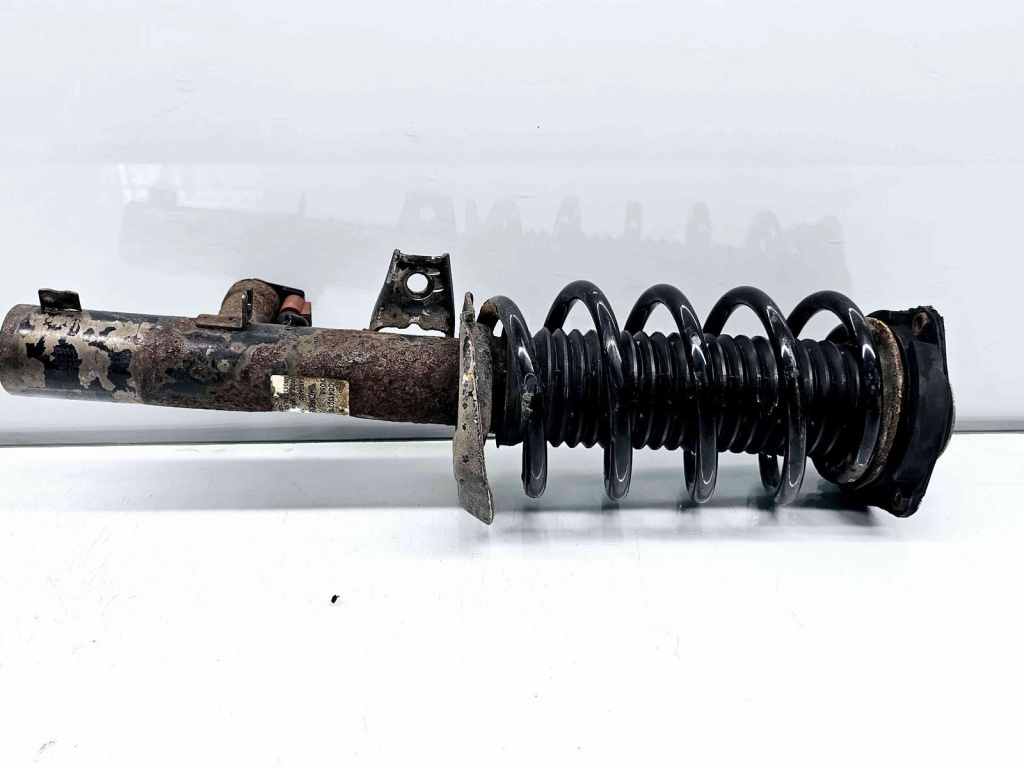 Amortizor stanga fata Volkswagen Passat B7 (362) [Fabr 2010-2014] 3C0413031D 2.0 TDI CFFB 103KW / 140CP