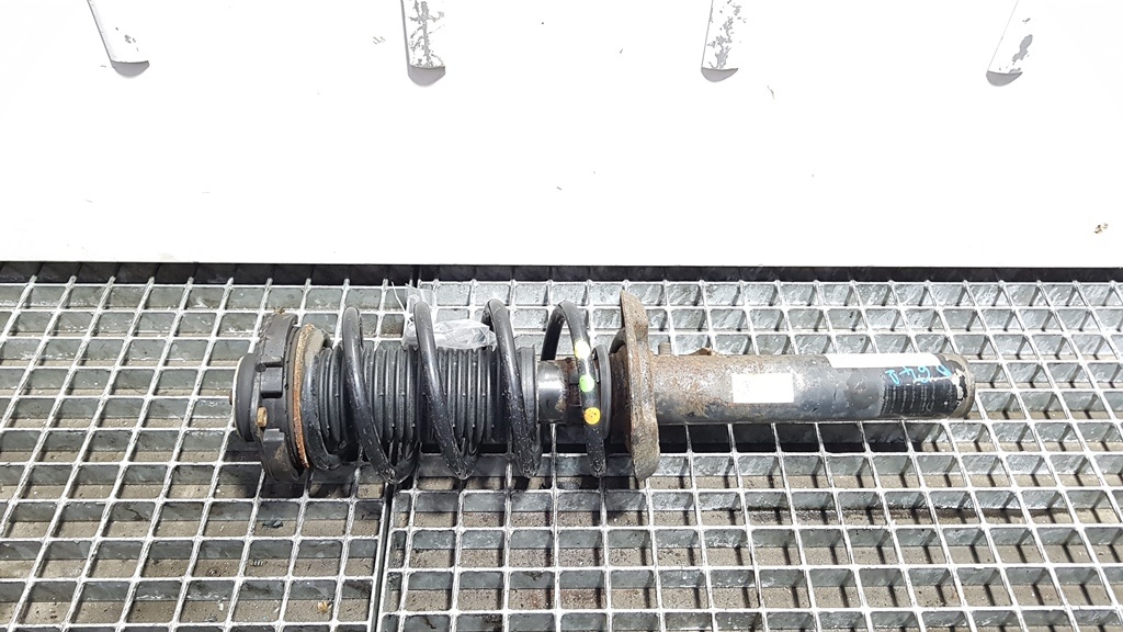 Amortizor stanga fata, Vw Passat Variant (365), 1.6 tdi, 3C0413031AT