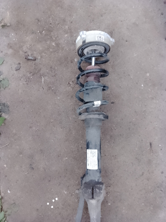 Amortizor suspensie fata dreapta Audi A4 B9 2.0 Motorina 2018