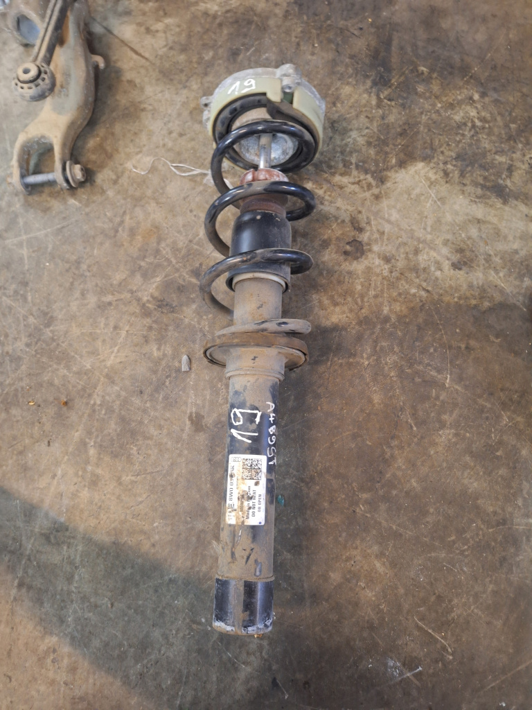 Amortizor suspensie fata stanga Audi A4 B9 2.0 Motorina 2018, -
