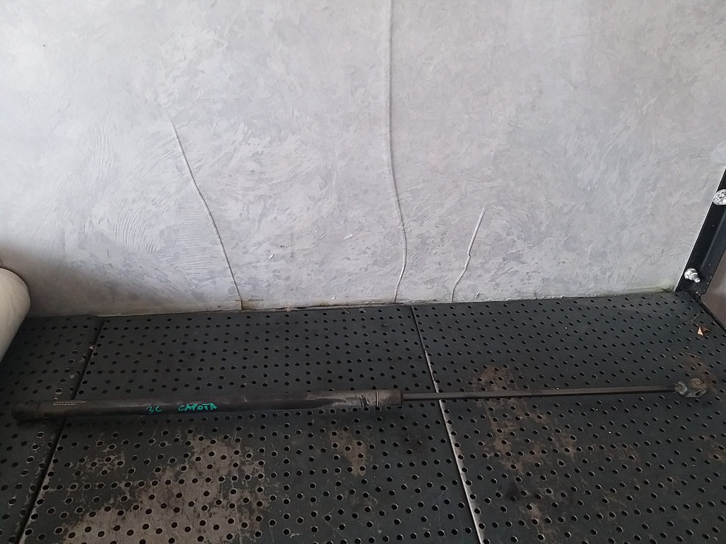 Amortizor telescop capota vw passat b6 3c