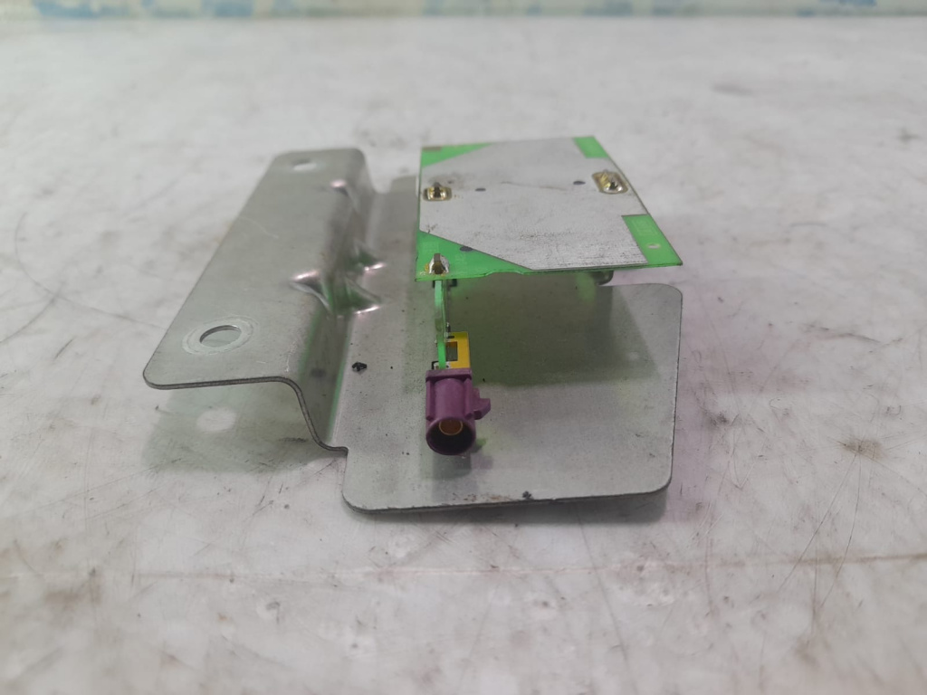 Amplificator 7P5035503 Volkswagen VW Touareg generatia 2 7P [2010 - 2014]