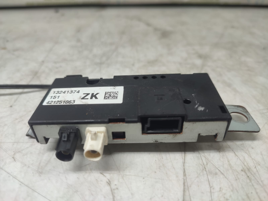 Amplificator antena 13241374 Opel Astra J [2009 - 2012]