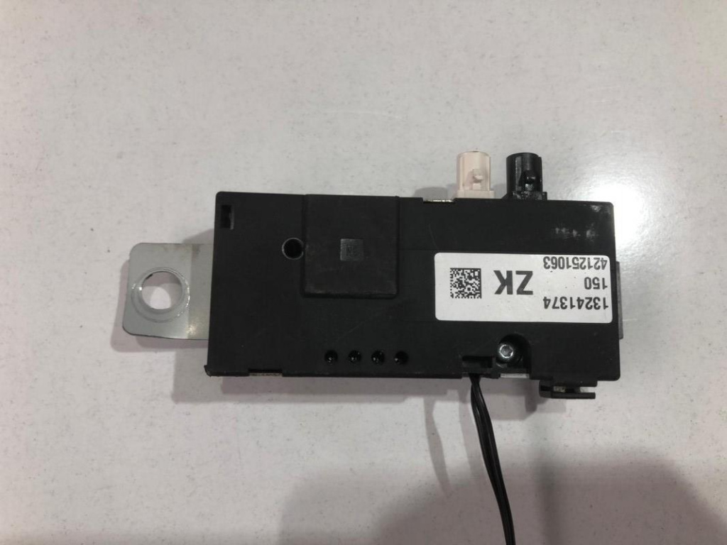 Amplificator antena 13241374 Opel Insignia A [2008 - 2014]