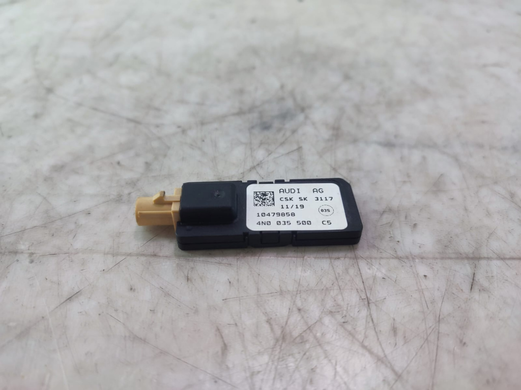 Amplificator antena 4N0035500 Audi A3 4 (8Y) [2020]