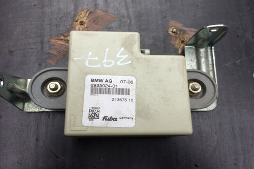 Amplificator antena 6935024 6935024 BMW Seria 5 E60/E61 [2003 - 2007] Touring wagon 530d AT (231 hp)...