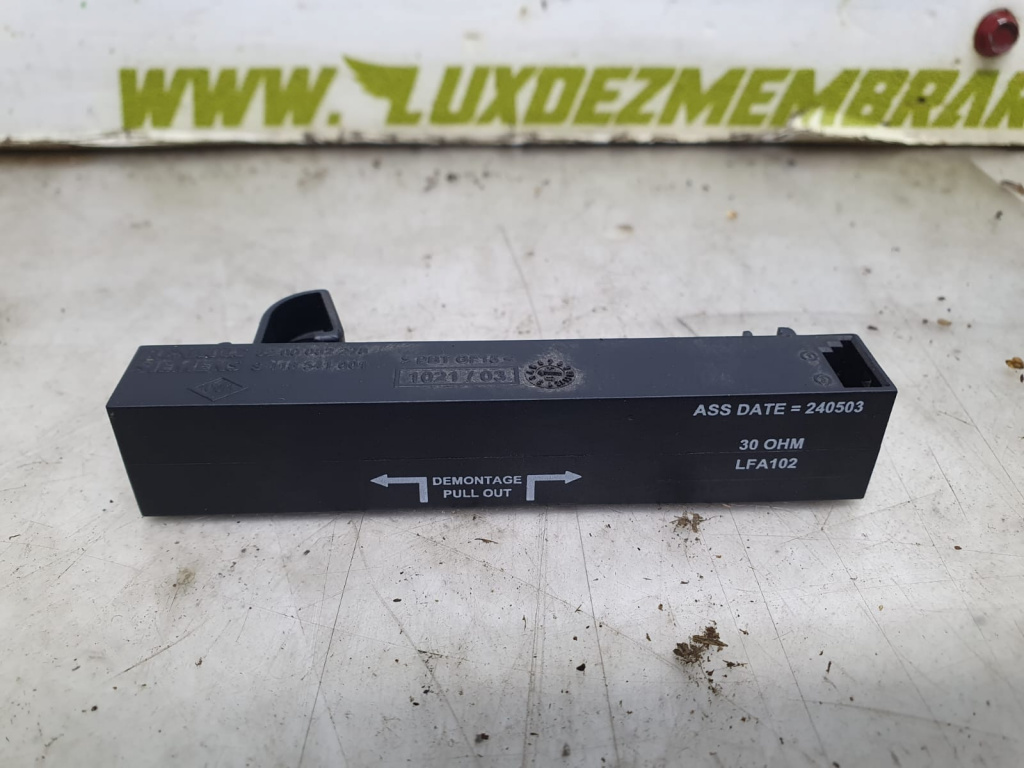Amplificator antena 8200082278 Renault Megane 2 [2002 - 2006] 1.9 dci F9Q800