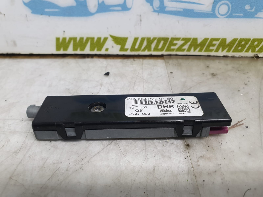 Amplificator antena A2048200189 Mercedes-Benz C-Class W204/S204 [2007 - 2012] 2.2 cdi 651.911