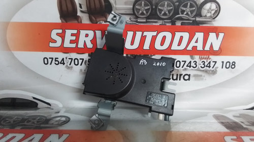 Amplificator antena Audi A3 (2012-2019) [8V1] 2.0 Motorina 2012, 8P4035225D