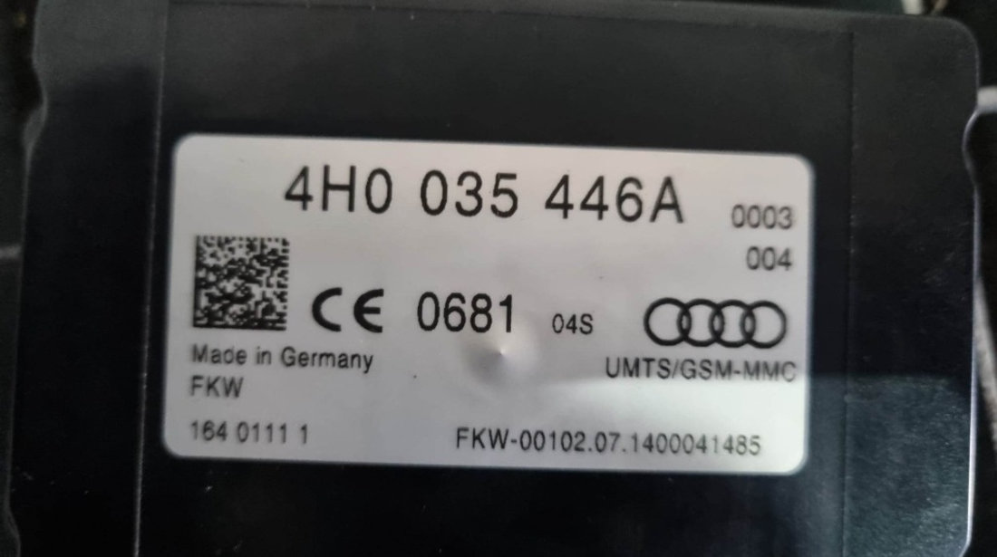 Amplificator antena Audi A3 8P Sportback cod piesa : 4H0035446A