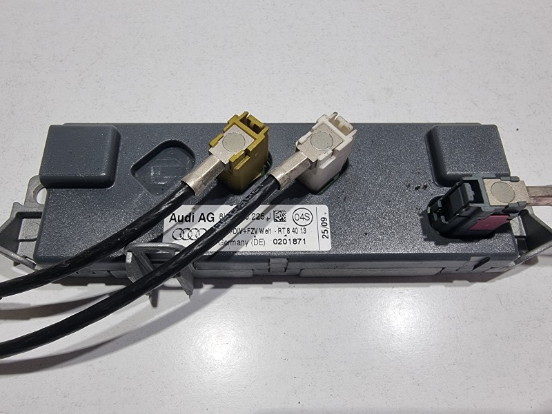 Amplificator antena Audi A4 (2007-2011) [8K2, B8] 8K5035225J
