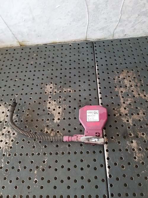 Amplificator antena audi a4 b9 8w 4m0035507