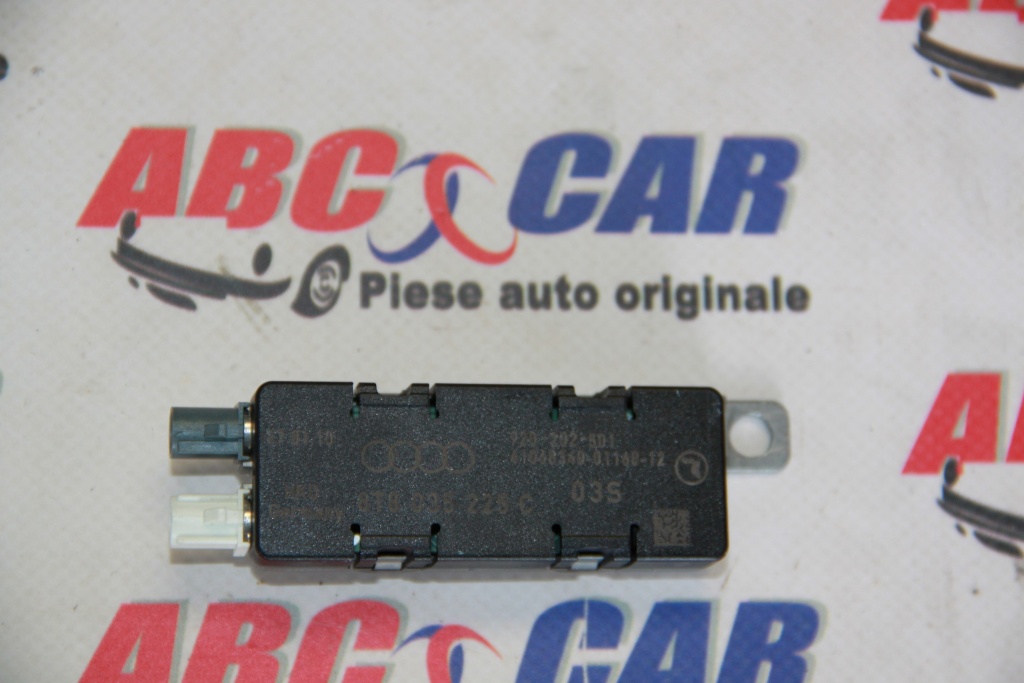 Amplificator antena Audi A5 8T cod: 8T8035225A model 2012