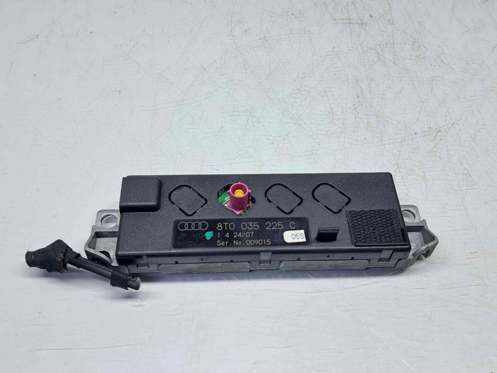 Amplificator antena Audi A5 (8T3) [Fabr 2007-2015] 8T0035225C