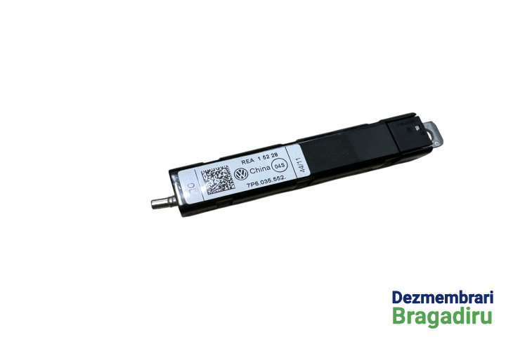 Amplificator antena Cod: 7P6035552 7P6035552 Volkswagen VW Touareg generatia 2 7P [2010 - 2014] Crossover 3.0 TDI Tiptronic 4Motion (245 hp) Cod motor: CRC Cod cutie: NAC Cod culoare: LG7W