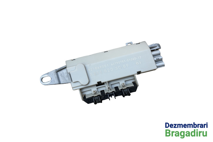 Amplificator antena Cod: A2118203089 Mercedes-Benz E-Class W211/S211 [2002 - 2006] wagon 5-usi E 220 CDI MT (150 hp)