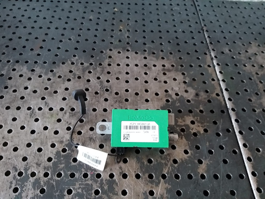 Amplificator antena ford focus 3 facelift 7cp118c847ua