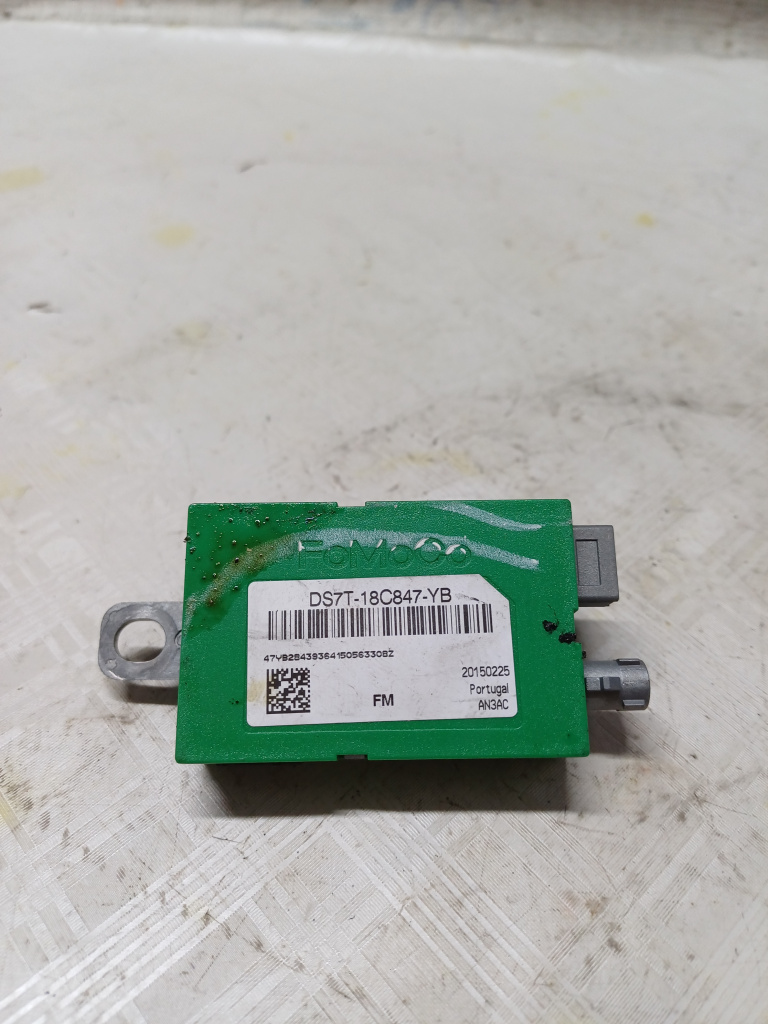 Amplificator antena Ford Mondeo - Benzina 2017, DS7T18C847YB