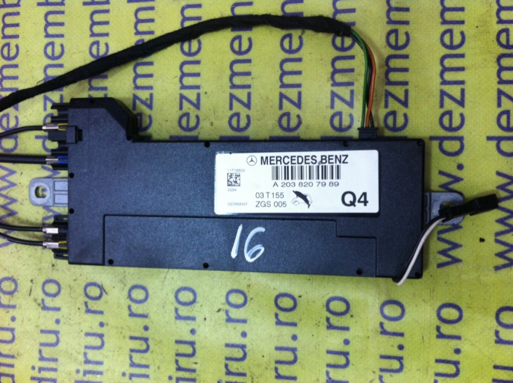 Amplificator antena Mercedes-Benz C-Class W203/S203/CL203 [facelift] [2004 - 2007] wagon 5-usi C220 CDI AT (150 hp) T-Model (S203)