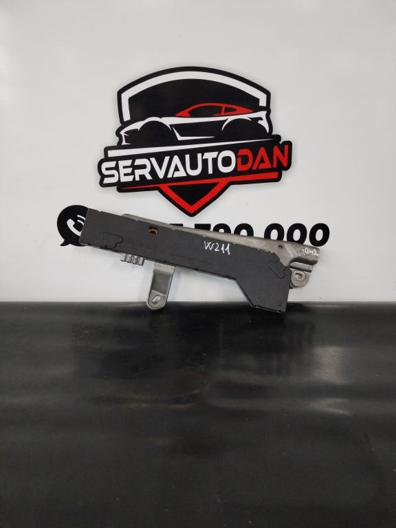 Amplificator antena Mercedes-Benz E-Class (2002-2008) [W211] 2.2 Motorina 2007, A2118707389