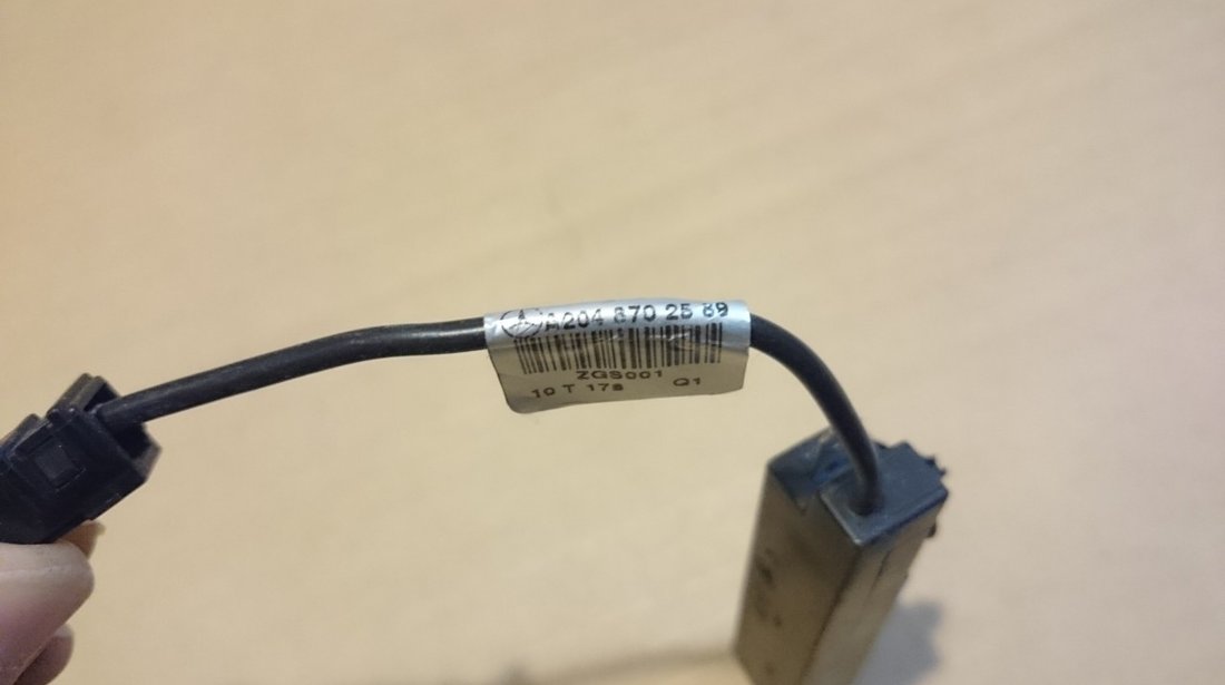 Amplificator antena Mercedes W212 E-Class cod A2048702589 / 28098089