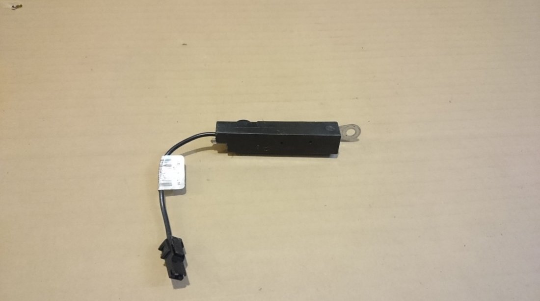 Amplificator antena Mercedes W212 E-Class cod A2048702589 / 28098089