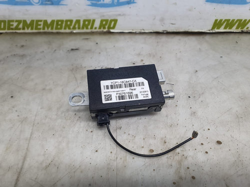 Amplificator antena P30761696 Volvo V40 2 [2012 - 2016] 1.6 d D4162T