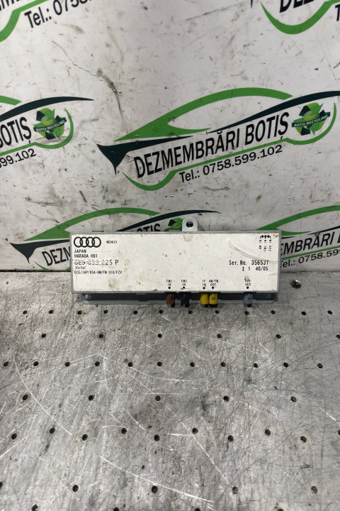 Amplificator antena radio 8E9 035 225 P Audi A4 B7 [2004 - 2008] Avant wagon 5-usi 2.0 TDI MT (140 h...